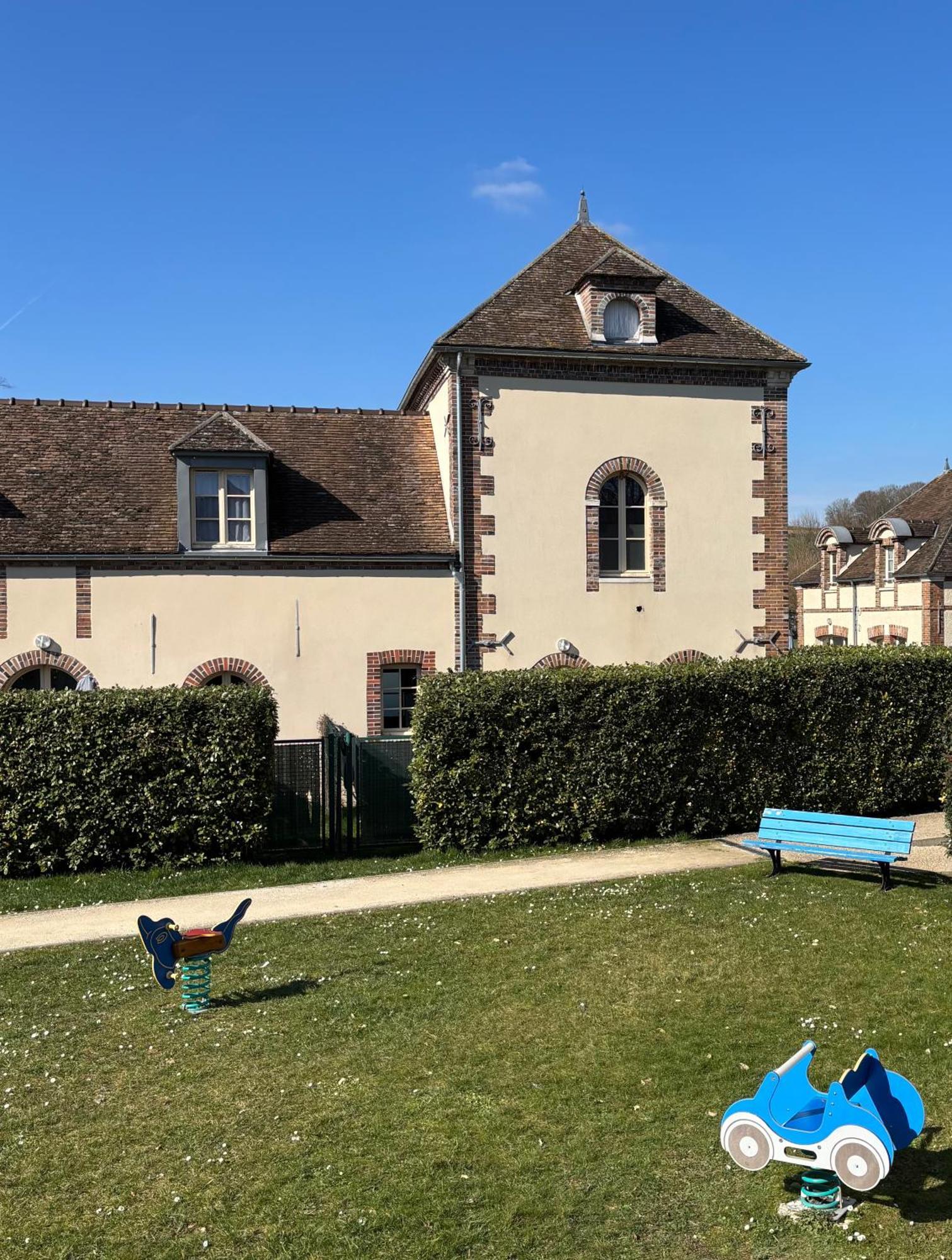Villa Fontaine Avec Piscine Interieur Chauffee-Maison De Campagne Familiale -Ideal Vacances Ou Sejour Professionnel -3 Chambres-Bureau Separe -Lit Bebe - Parking Facile & Gratuit Екстериор снимка